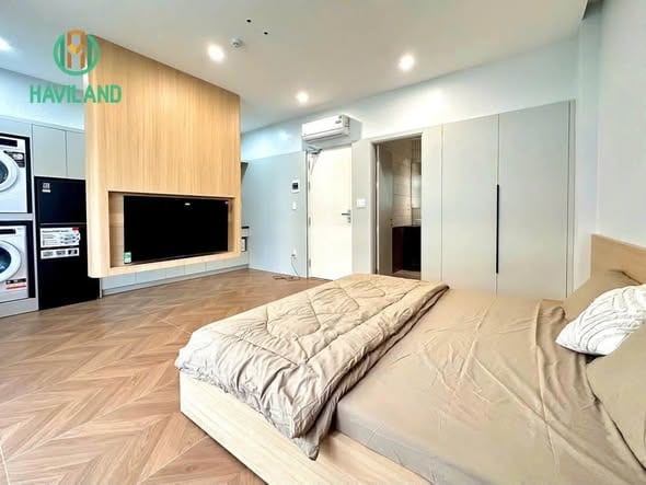 Front-view Studio, Bright and Modern - Ngu Hanh Son — Studio fully furnished (photo 2)