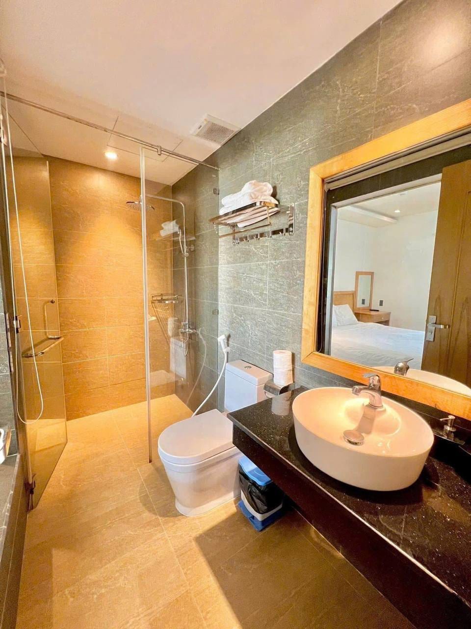 1br Fully Furnished Apartment with Balcony - My An — 1BR fully furnished (photo 7)