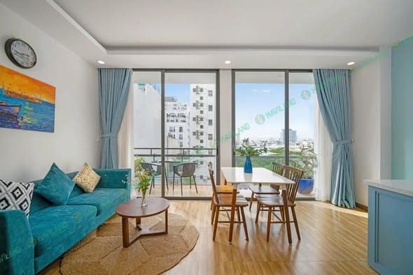 Spacious 2br Apartment with Balcony - Ngu Hanh Son — 2BR fully furnished (photo 1)