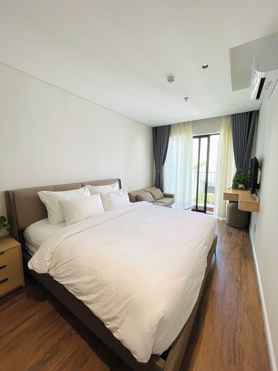 1br Apartment with Private Washer - to Hien Thanh — 1BR fully furnished (photo 1)