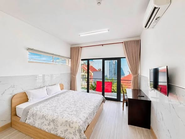 1br Apartment with Large Balcony - Khue My Dong — 1BR fully furnished (photo 2)