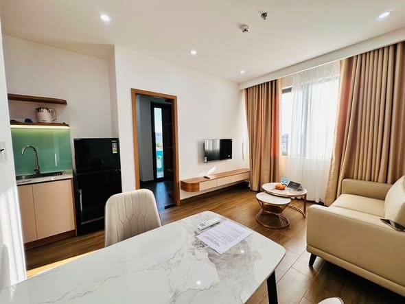 1br Modern Apartment with Balcony - Son Tra — 1BR fully furnished (photo 1)