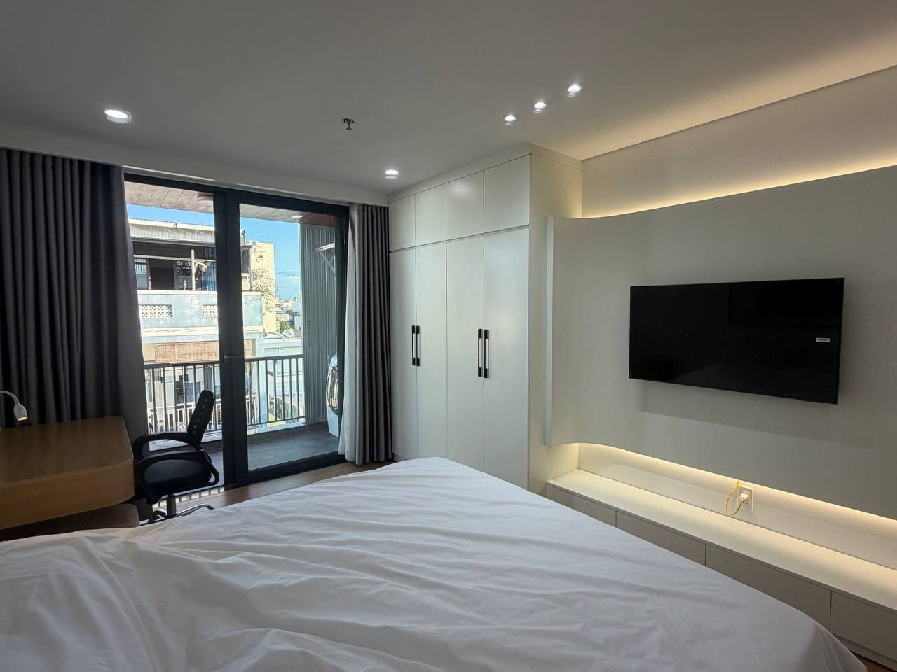 Studio Apartment with Pool Near Beach - Son Tra — Studio fully furnished (photo 3)
