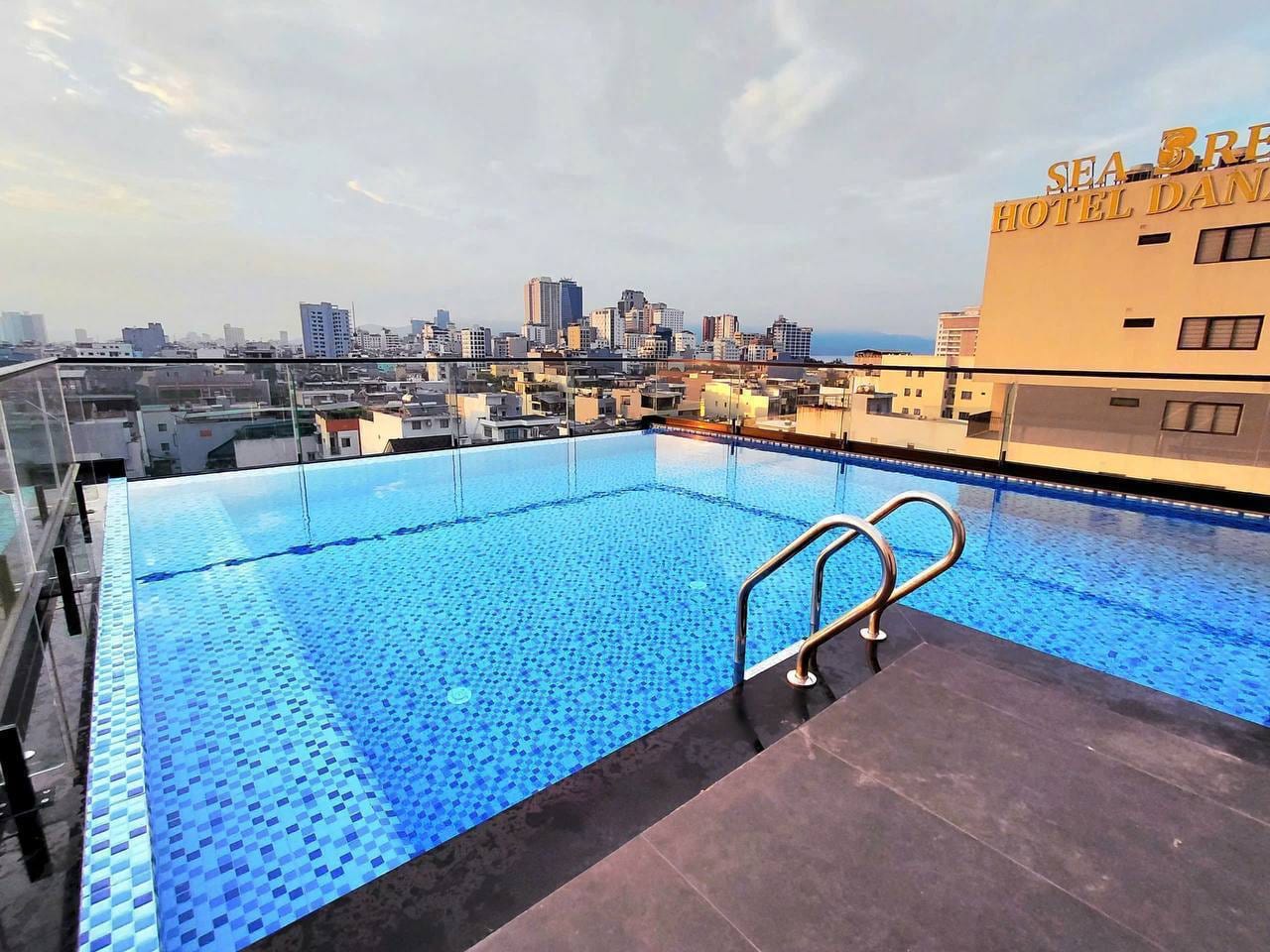 Cozy 1br Apartment with Pool - My An — 1BR fully furnished (photo 2)