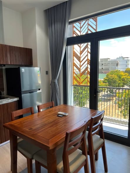 Luxury 1br Apartment, High Floor - Ngu Hanh Son — 1BR fully furnished (photo 3)