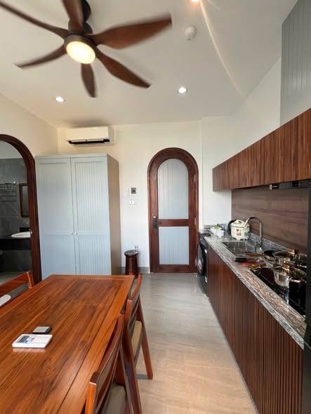 Luxury 1br Apartment, High Floor - Ngu Hanh Son — 1BR fully furnished (photo 4)