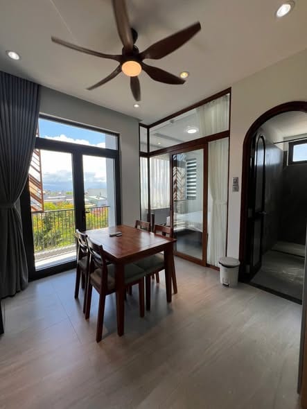 Luxury 1br Apartment, High Floor - Ngu Hanh Son — 1BR fully furnished (photo 1)