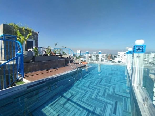 Apartment with Balcony and Free Pool - Hoa Cuong — Studio fully furnished (photo 2)