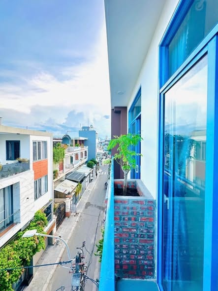 Apartment with Balcony and Free Pool - Hoa Cuong — Studio fully furnished (photo 4)