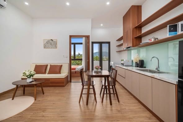 Modern 1br Apartment with Balcony, Near Beach - Son Tra — 1BR fully furnished (photo 1)