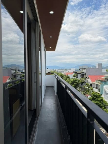 Brand New 1br Apartment with Balcony - Khue My — 1BR fully furnished (photo 3)