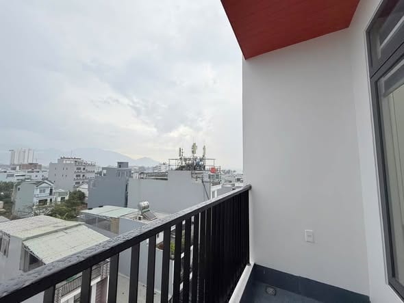1br Apartment with Balcony, Near Beach - Da Nang — 1BR fully furnished (photo 2)