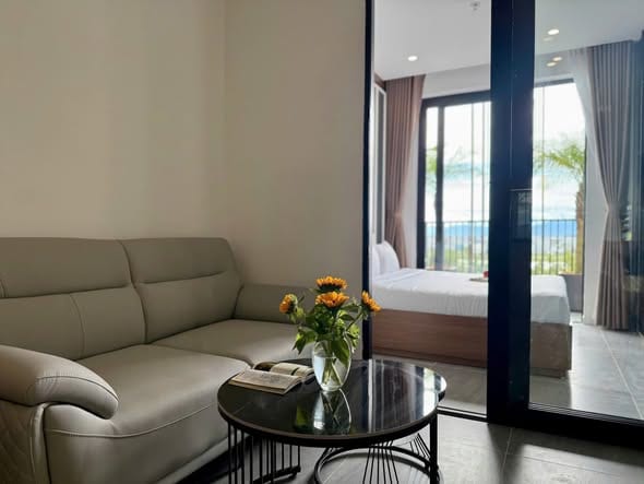 1br Apartment with Pool and Gym Access - Tran Van Dan — 1BR fully furnished (photo 1)