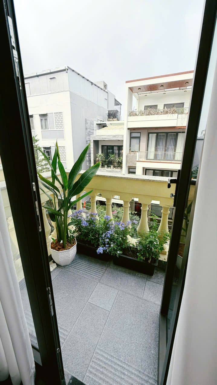 1br Apartment with Balcony, City View - Khue My — 1BR fully furnished (photo 6)