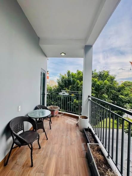 Spacious 1br Apartment with Balcony - Ho Xuan Huong — 1BR fully furnished (photo 3)