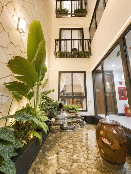 New 2br Apartment with Balcony, Near My Khe Beach — 2BR fully furnished (photo 2)