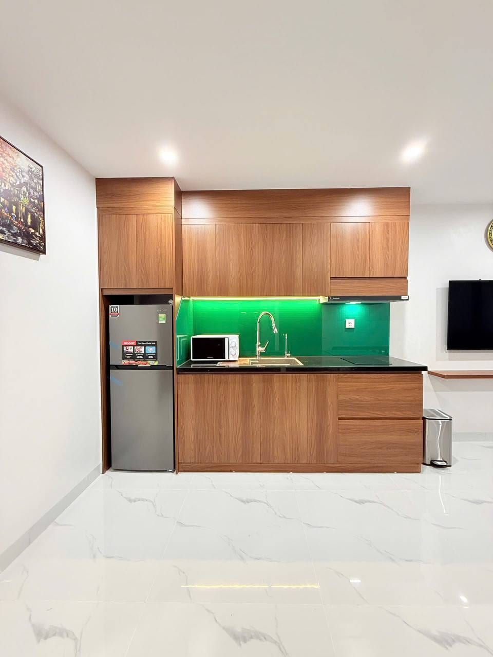 1br Apartment with Flexible Contract - Ngu Hanh Son — 1BR fully furnished (photo 3)