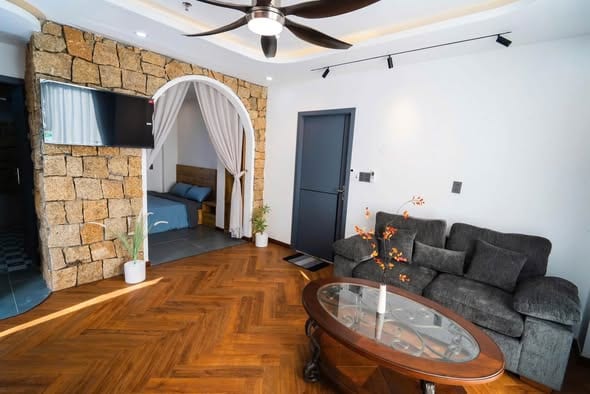 Modern Apartment for Rent - Son Tra — 1BR semi furnished (photo 4)