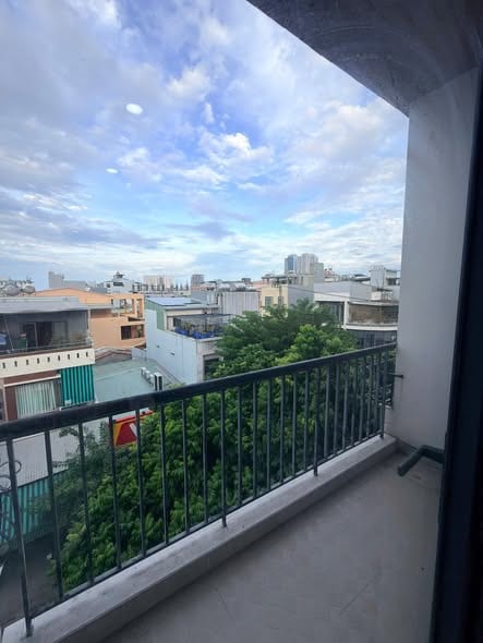 Bright 2br Apartment with Balcony Near Beach - Son Tra — 2BR fully furnished (photo 2)