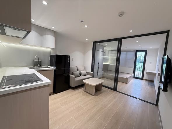 Studio in New Building - Hoa Xuan — 1BR fully furnished (photo 5)