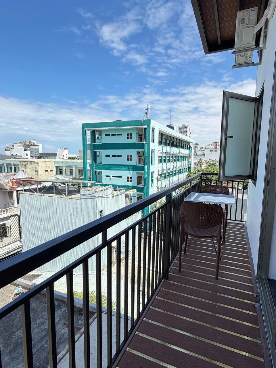 Modern 1br Apartment with Balcony - Son Tra — 1BR fully furnished (photo 1)