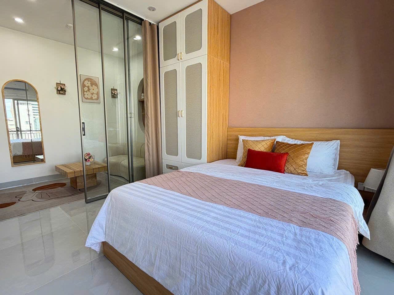 Modern 1br Apartment with Balcony - Son Tra — 1BR fully furnished (photo 3)