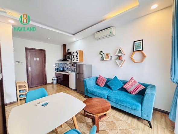Spacious Studio with Private Balcony - Le Quang Dao — Studio fully furnished (photo 1)