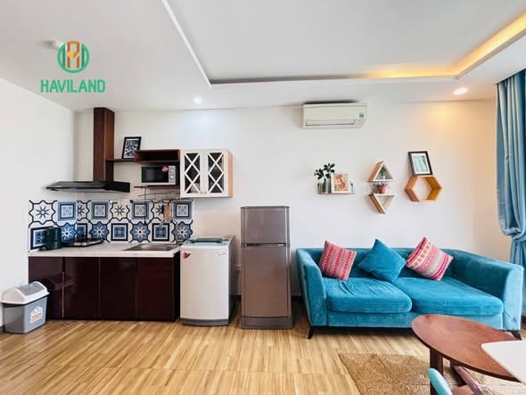 Spacious Studio with Private Balcony - Le Quang Dao — Studio fully furnished (photo 3)