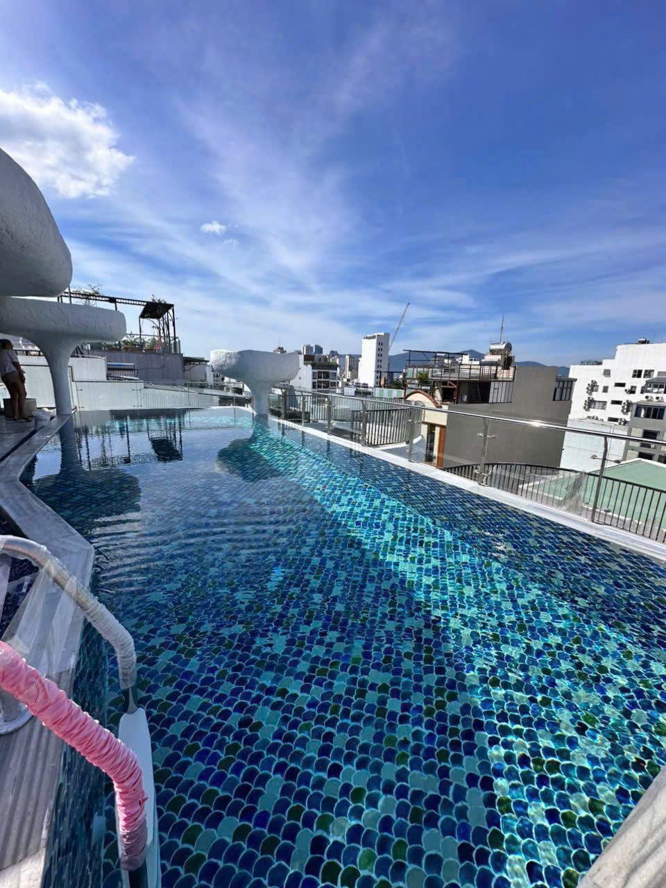 1br Apartment with Pool & Gym - Khue My — 1BR fully furnished (photo 1)