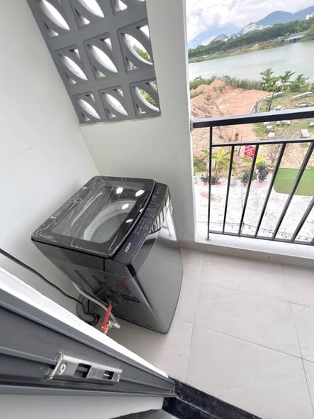 New Studio with Balcony - Hoa Xuan — Studio fully furnished (photo 4)