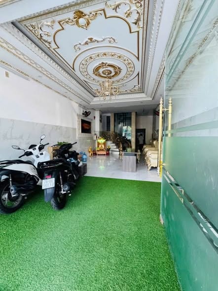 6-story Commercial Building with Elevator - Hoa Xuan — 8BR semi furnished (photo 2)