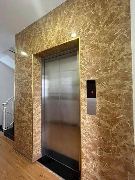 6-story Commercial Building with Elevator - Hoa Xuan — 8BR semi furnished (photo 4)