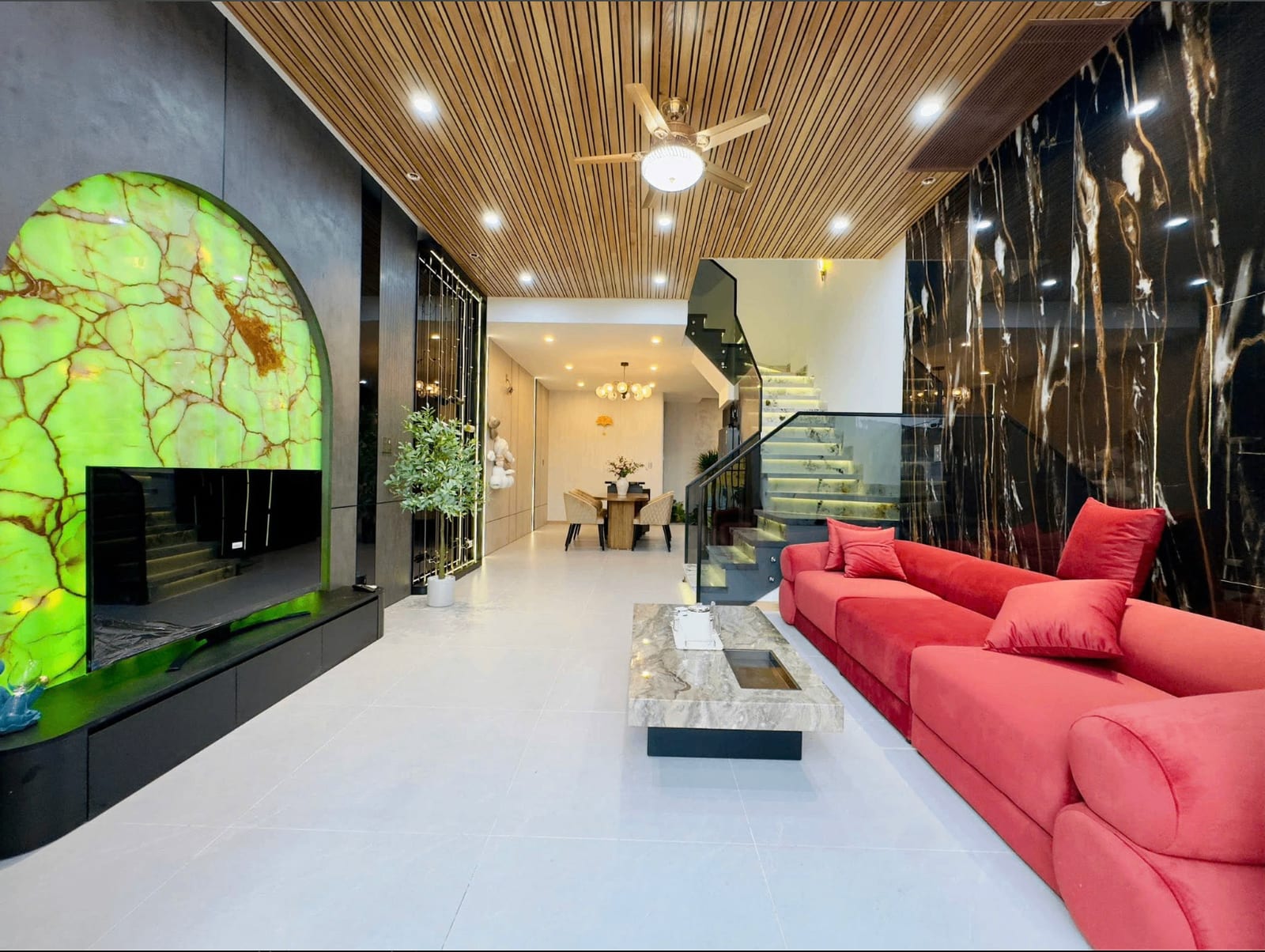 3br 3-storey House - Near Nguyen Tat Thanh Beach — 3BR fully furnished (photo 1)
