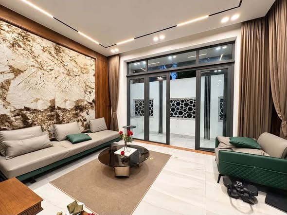 Modern 3-story Townhouse - Hoa Minh — 3BR fully furnished (photo 5)