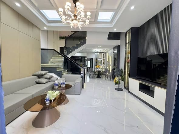 4br Townhouse, 3 Floors with Garden - Hoa Khanh — 4BR fully furnished (photo 1)