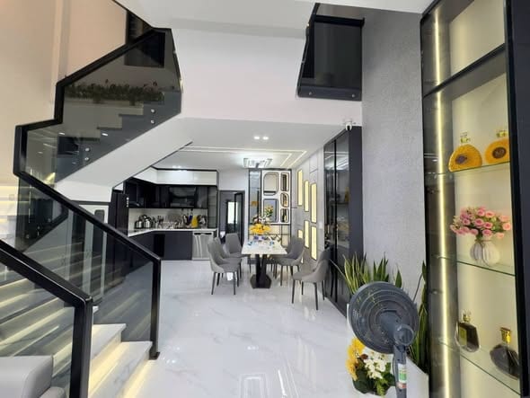 4br Townhouse, 3 Floors with Garden - Hoa Khanh — 4BR fully furnished (photo 3)