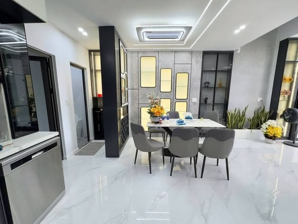 4br Townhouse, 3 Floors with Garden - Hoa Khanh — 4BR fully furnished (photo 4)