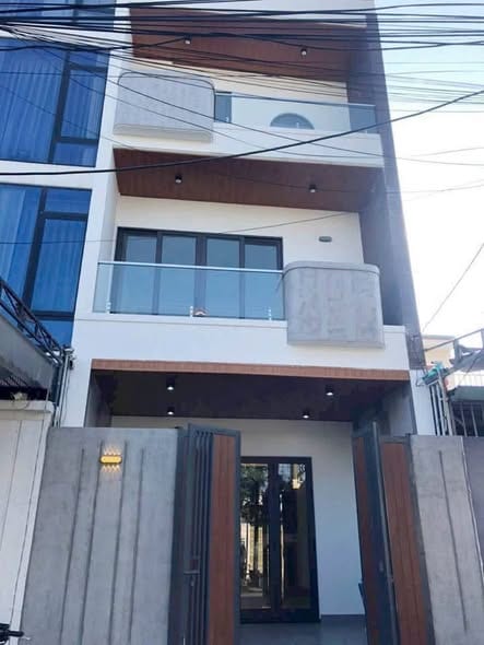 Townhouse 4br, 3 Floors - Hoa Minh — 4BR unfurnished (photo 2)