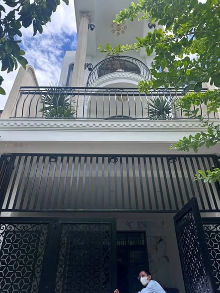 4br Townhouse, 3 Floors - Hoa Khanh, Da Nang — 4BR fully furnished (photo 2)