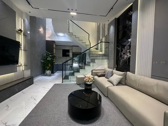 4br Townhouse, 3 Floors - Hoa Khanh, Da Nang — 4BR fully furnished (photo 1)