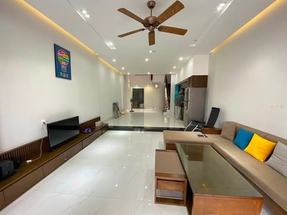 Spacious 5br Townhouse with Full Furniture - Ngu Hanh Son — 5BR fully furnished (photo 2)