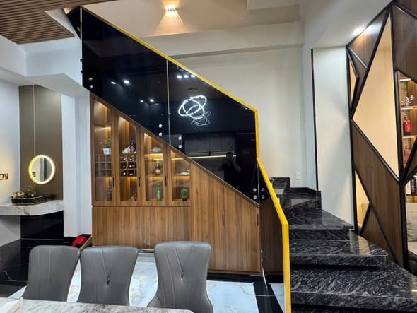 Spacious 4br 3-storey House Near Tran Cao Van — 4BR fully furnished (photo 4)