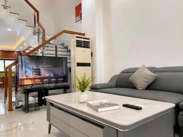 4br Townhouse with Full Furnishings - Man Thai — 4BR fully furnished (photo 1)