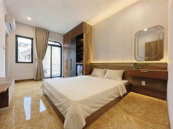 Luxury 3br Townhouse with Garage - Le Dinh Ly — 3BR fully furnished (photo 1)