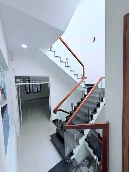 3-story Townhouse with 5br, Ready Ac - Son Tra — 5BR unfurnished (photo 4)