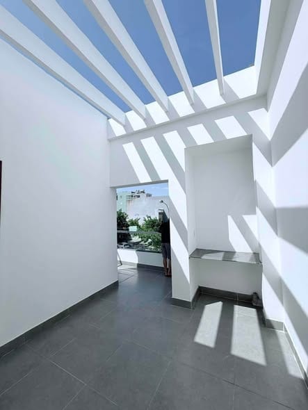 3-story Townhouse with 5br, Ready Ac - Son Tra — 5BR unfurnished (photo 5)
