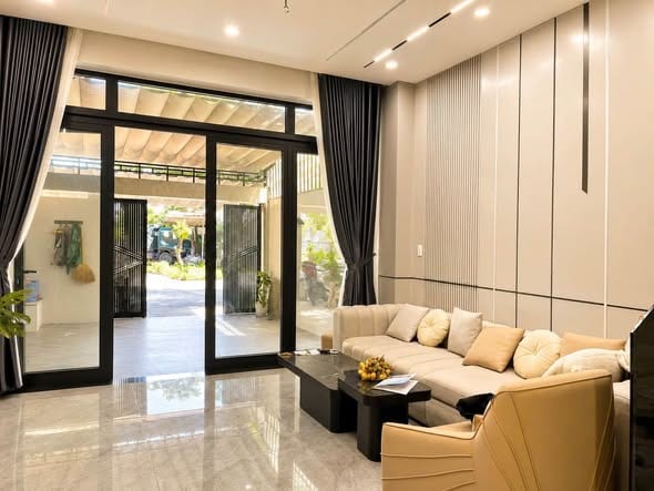 3-story House with En-suite Baths - Hoa Xuan — 3BR fully furnished (photo 4)