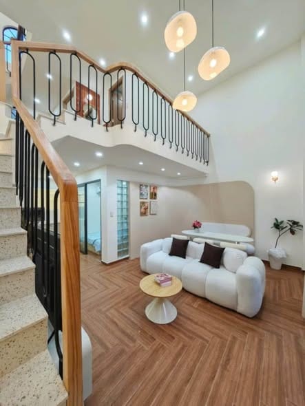 Spacious 4br 3-story House, Fully Furnished — 4BR fully furnished (photo 1)