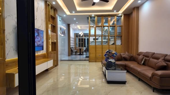 4br Townhouse High-end Furnishings - Hoa Xuan — 4BR fully furnished (photo 1)