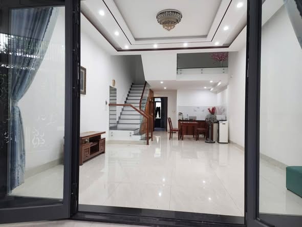 Spacious 5br Townhouse with Garden - Nam Viet A — 5BR fully furnished (photo 1)